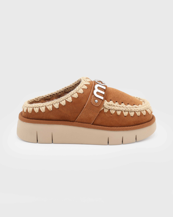 MOU BOUNCE CLOG METAL LOGO COGNAC