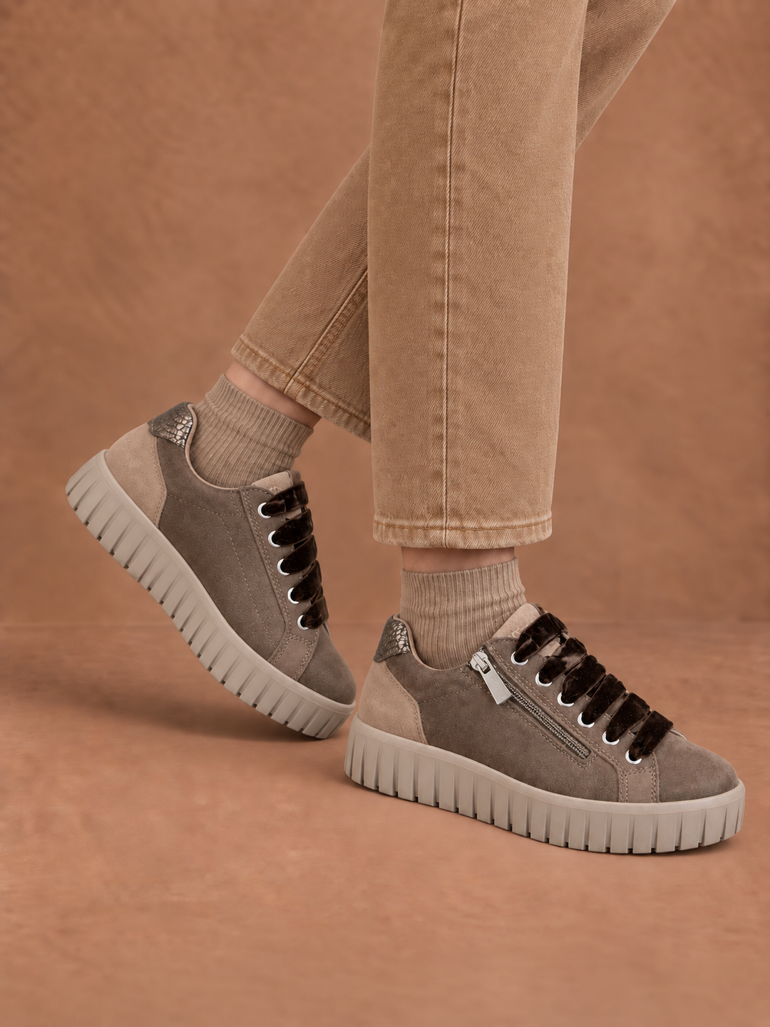 IGI&CO 2168622 Sneakers con zeppa da donna marrone con zip