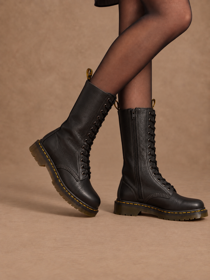 DR. MARTENS STIVALI- Stivali alti 1B99 in pelle Virginia