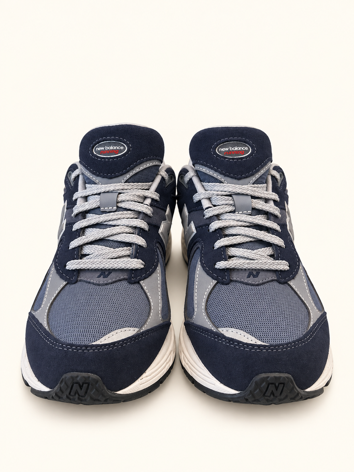 NEW BALANCE 2002R