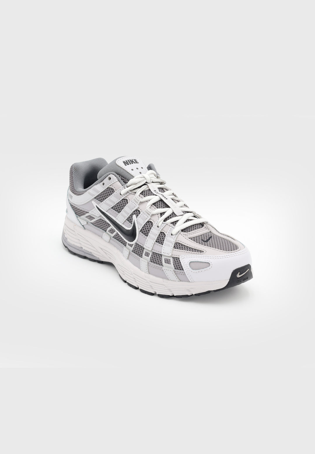 NIKE P6000