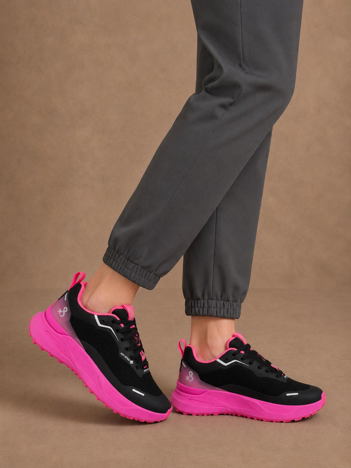 SNEAKER FUXIA/NERA CON GORE-TEX