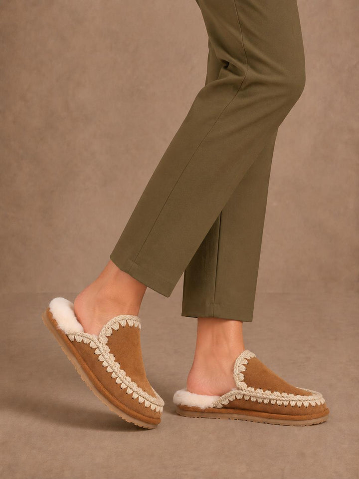 MOU SLIPPER